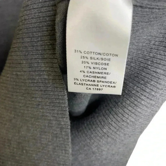 Banana Republic Luxury Blend Cashmere Silk Grey V-Neck Sweater Size Small - Picture 4 of 6